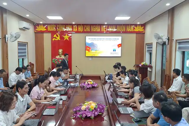Tập huấn ứng dụng AI cho cán bộ xã Thuần Trung (Nghệ An)